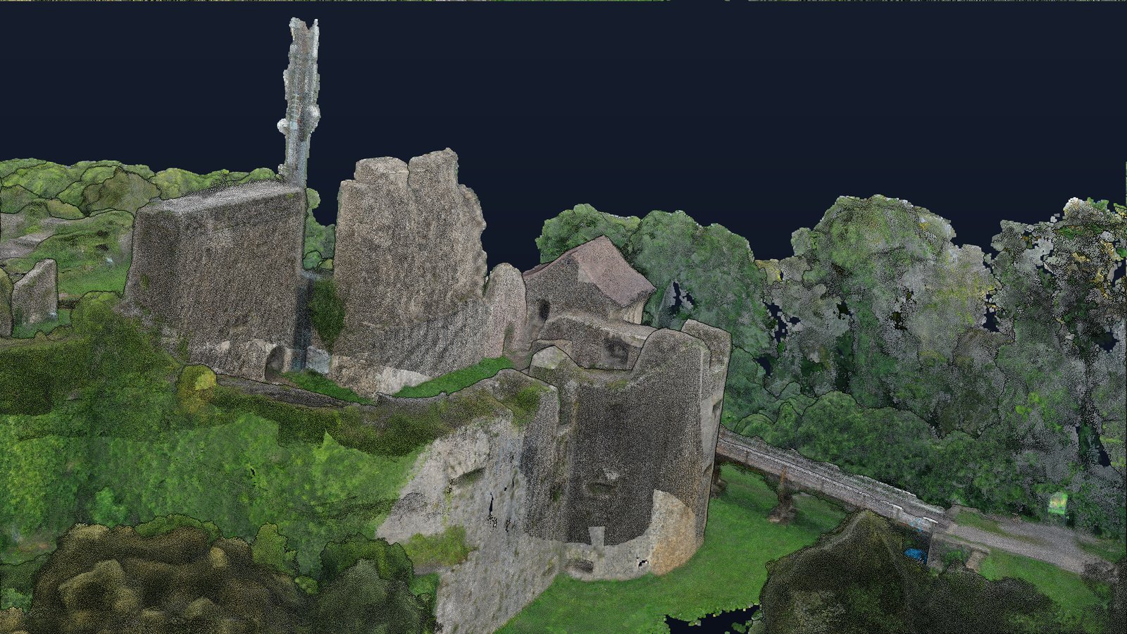 Küssaburg — Drone model: round tower and wall remains close up