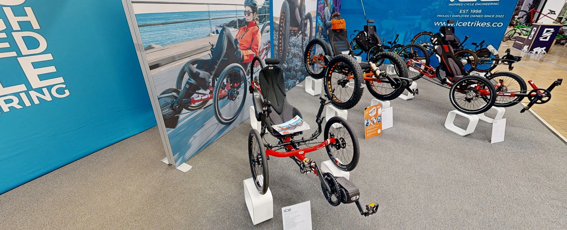 3D-Scanning von Spezialradmesse — Übersicht der Halle mit Spezialrädern