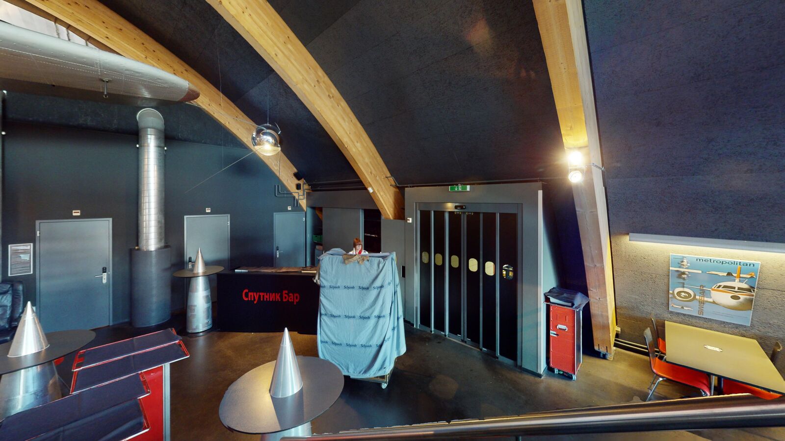Runway 34 — Eventlocation Runway 34 — Innenansicht
